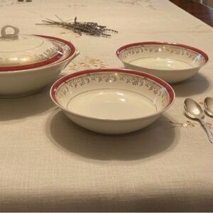 MYOTT SON VINTAGE MADE IN ENGLAND SOUP TREN & FOUR SOUP BOWLS. GOOD CONDITION